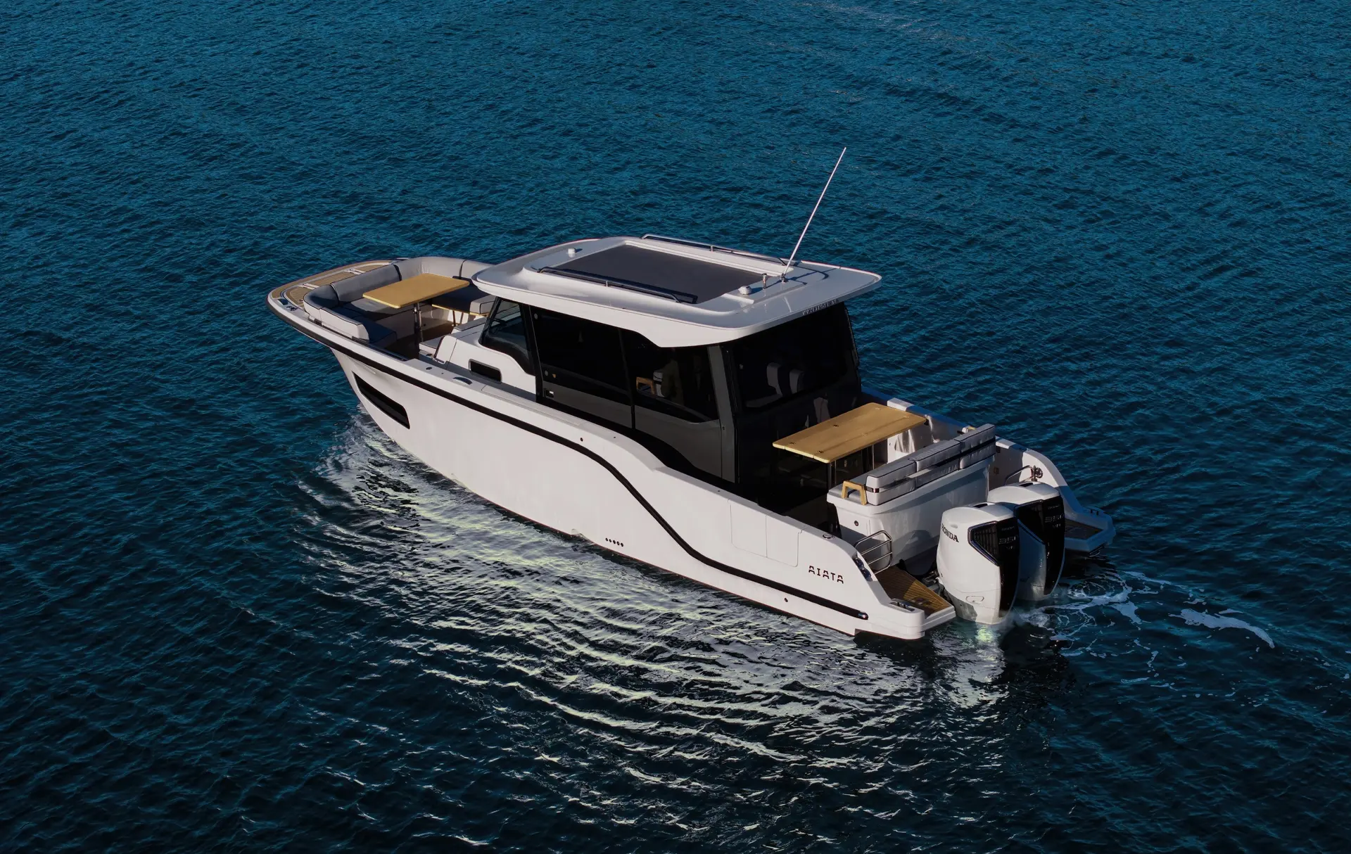 AIATA Wayfinder 38 Cabin