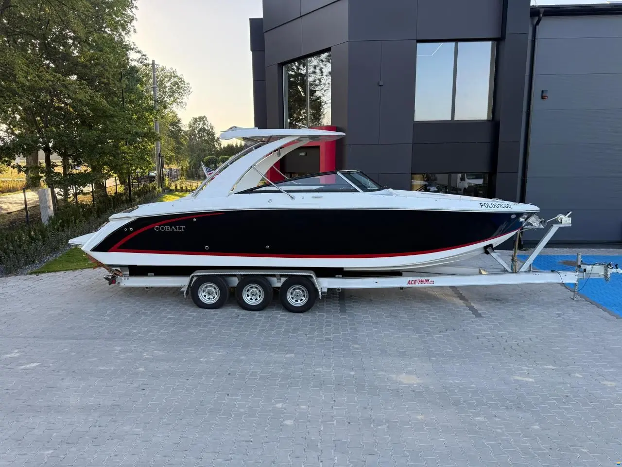 Cobalt Boats R30