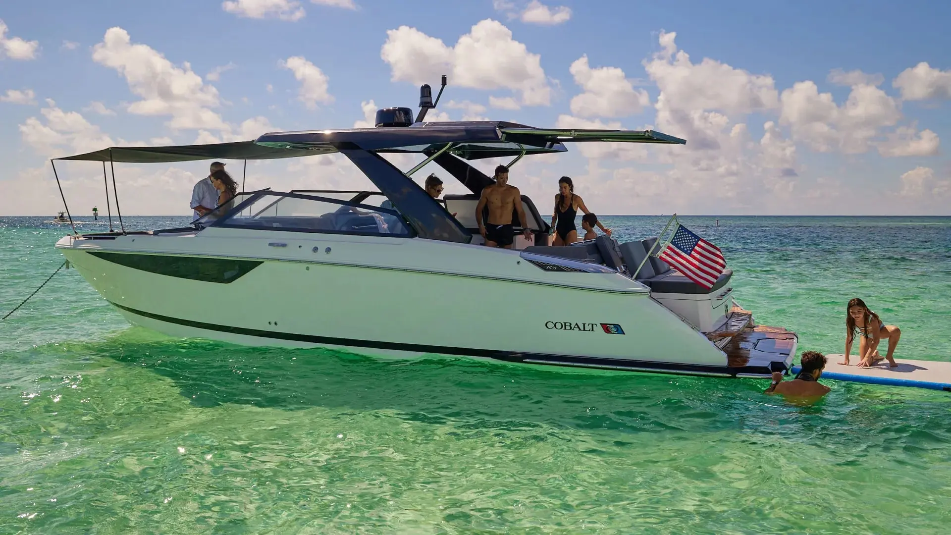 Cobalt Boats R35