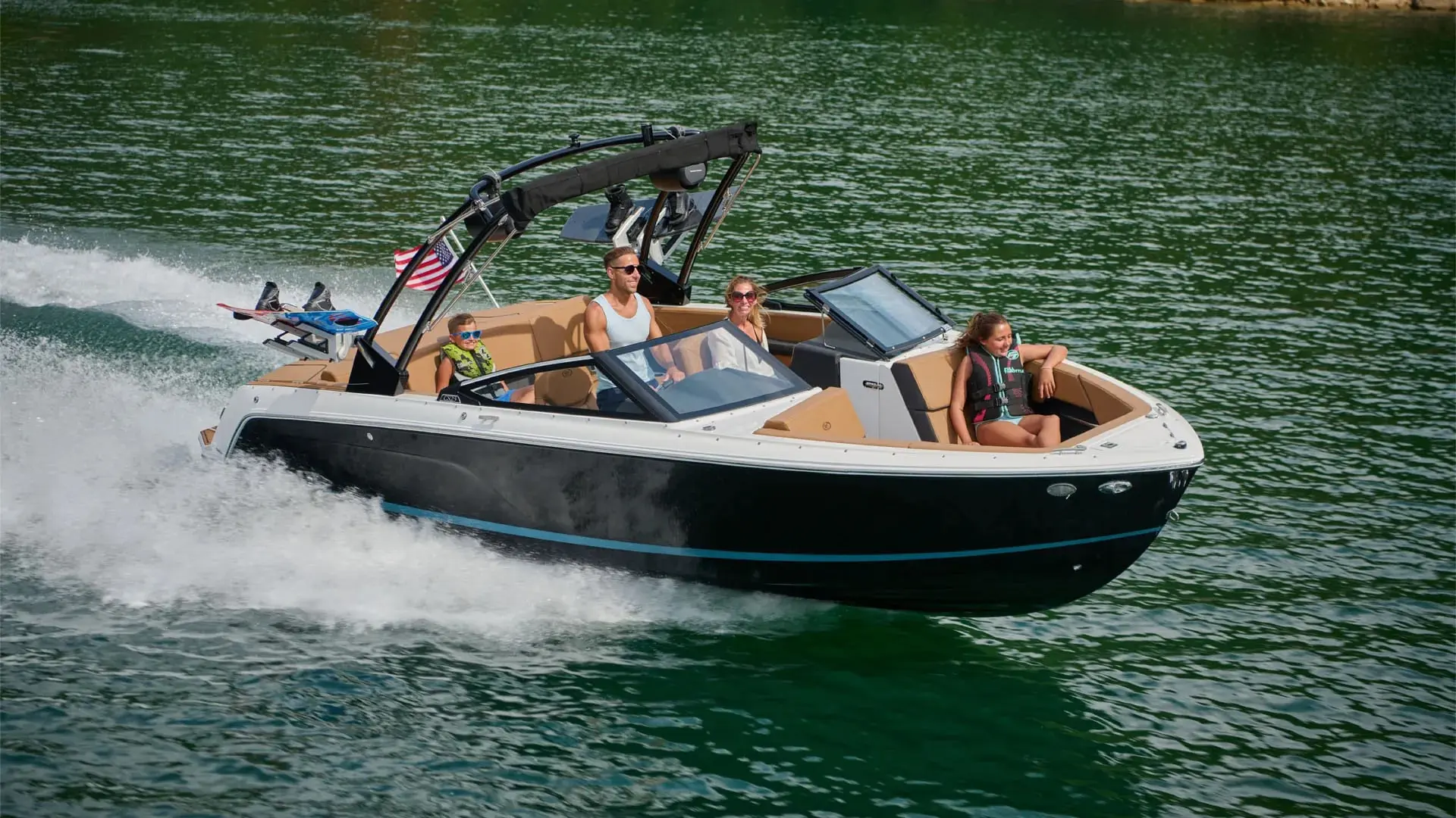 Cobalt Boats CS23