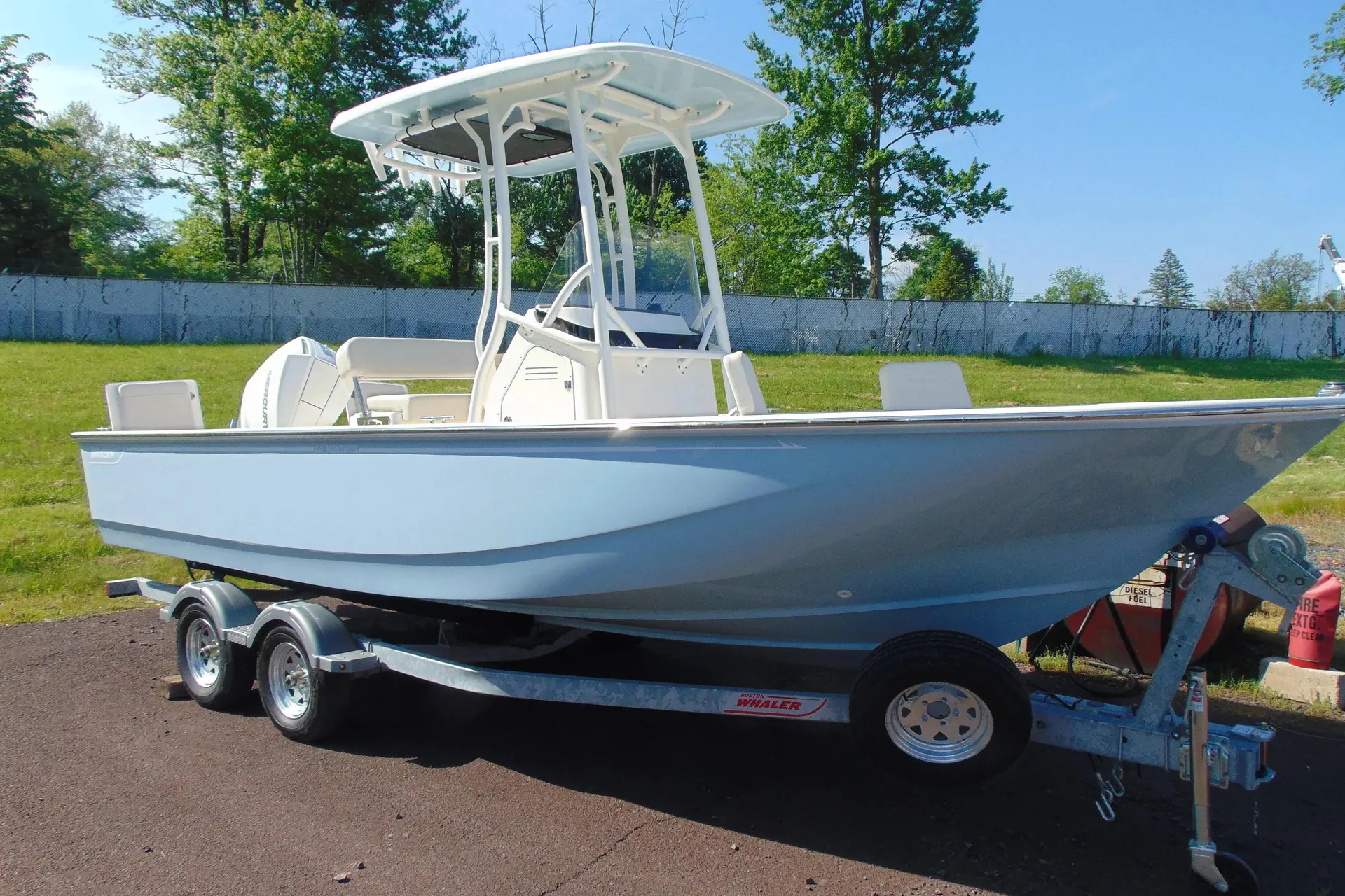 Boston Whaler 210 Montauk