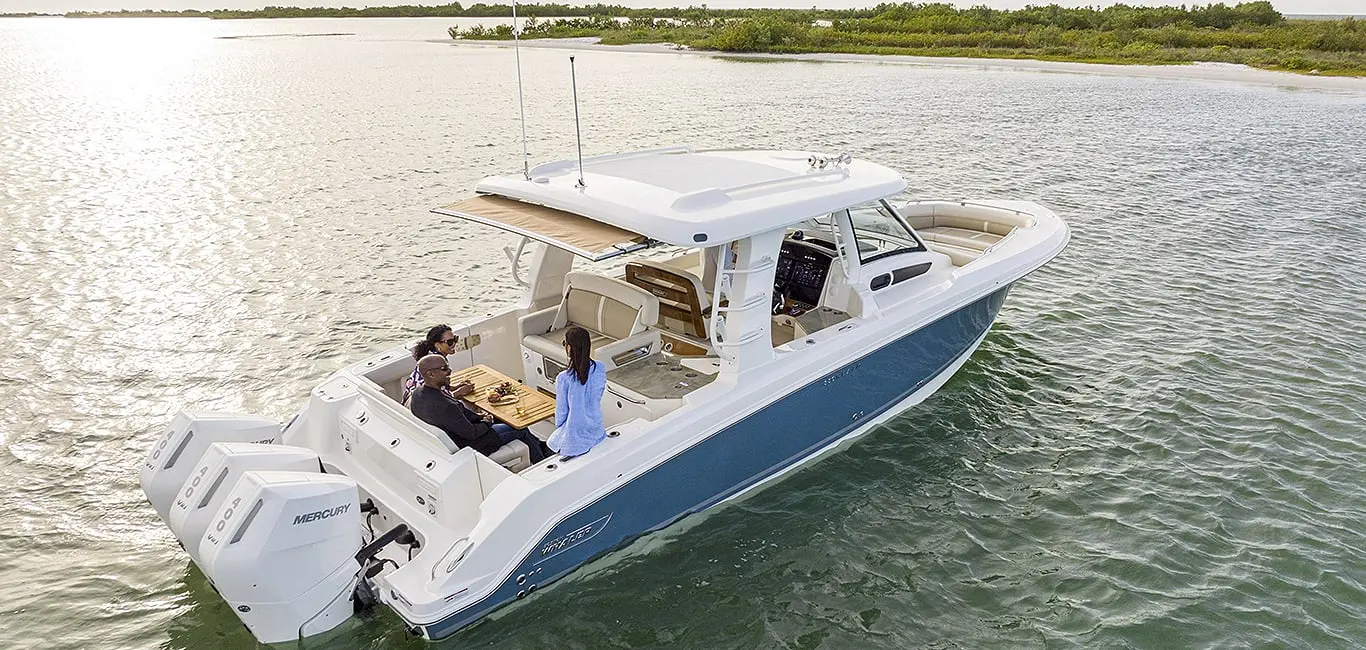 Boston Whaler 350 Realm