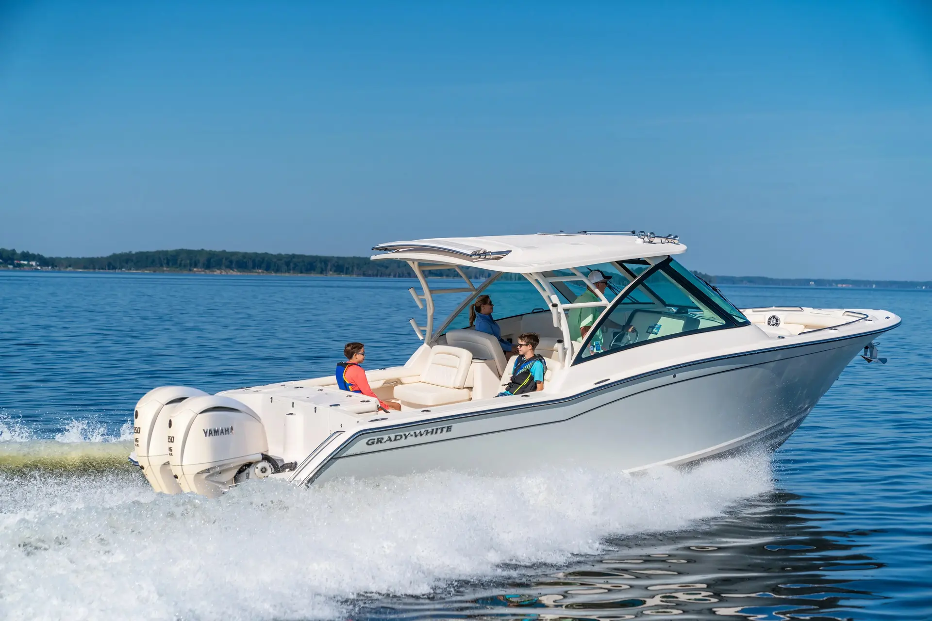 Grady-White Freedom 325