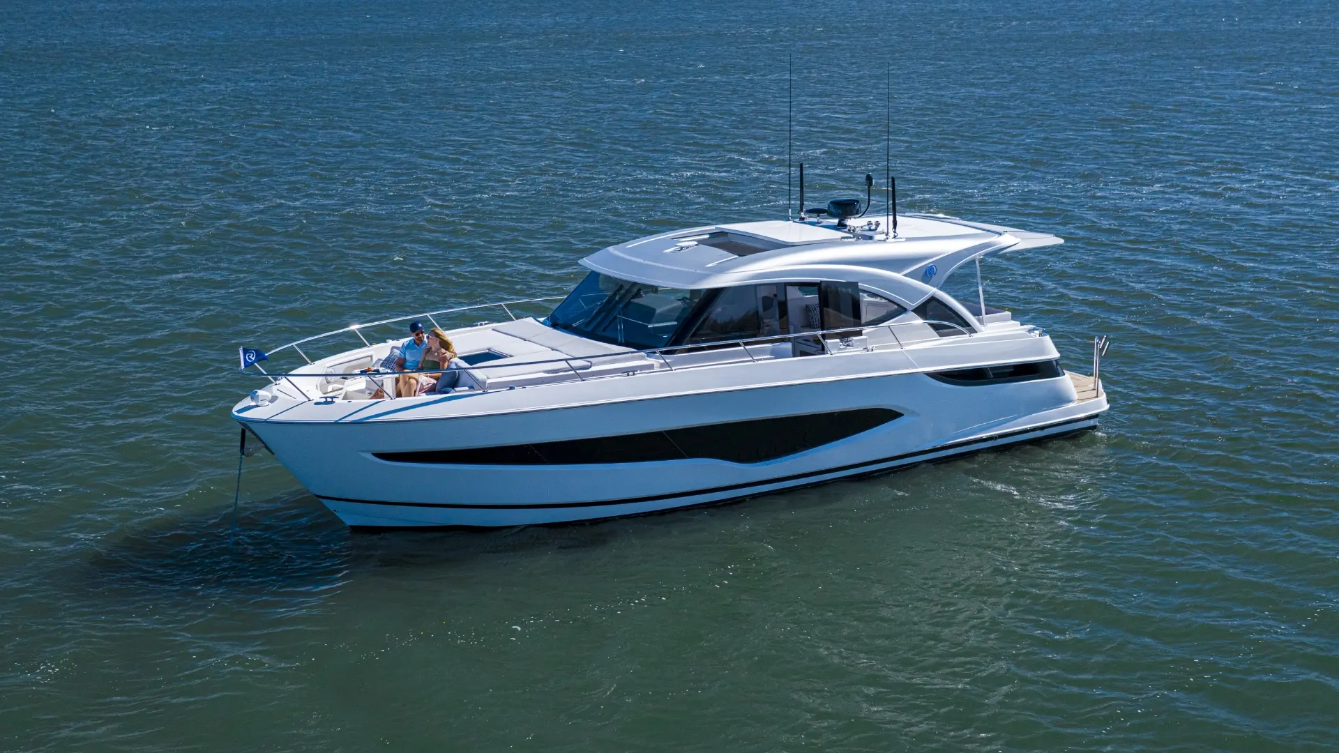 Riviera 4300 Sports Express