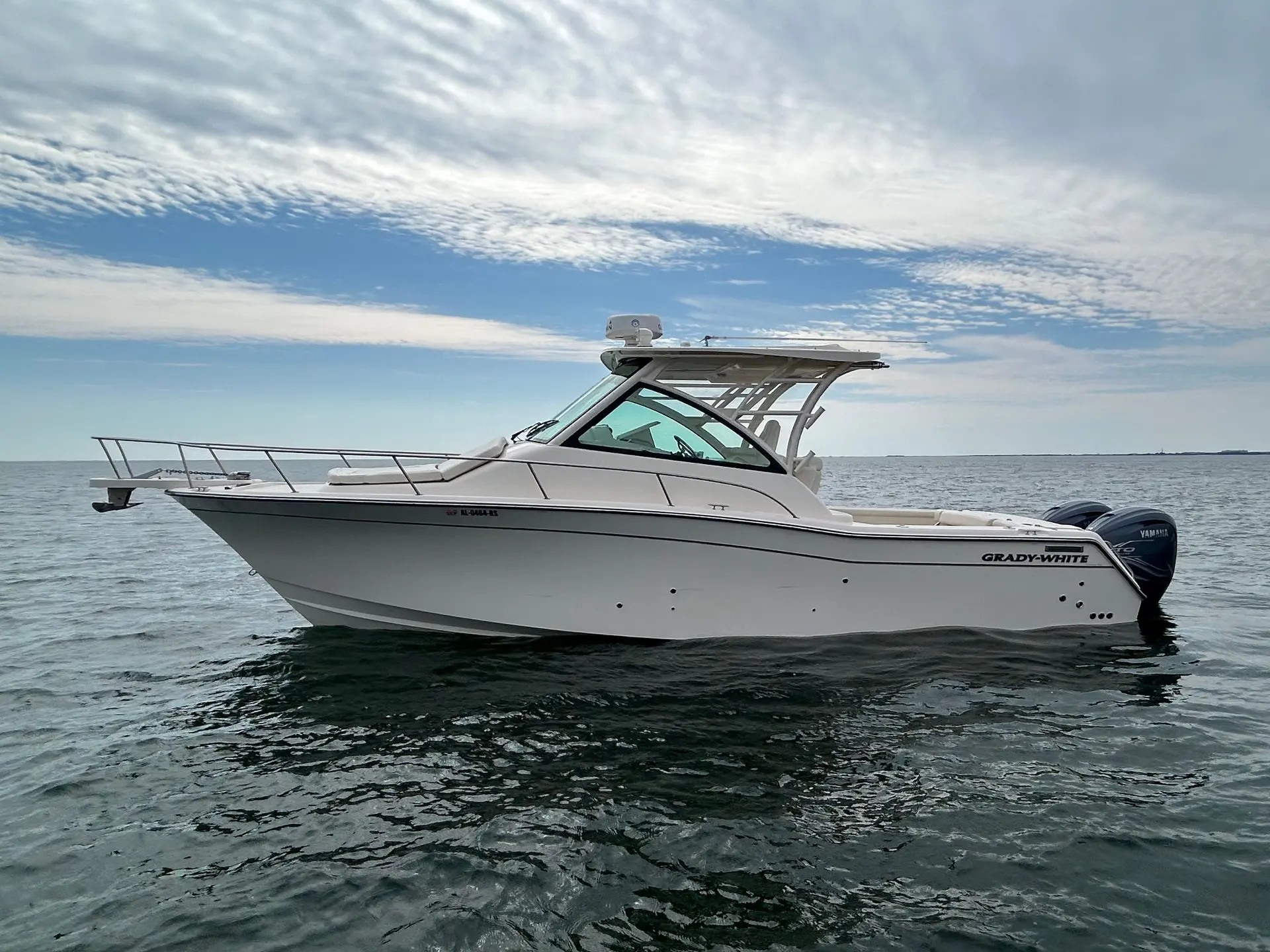 Grady-White Express 330