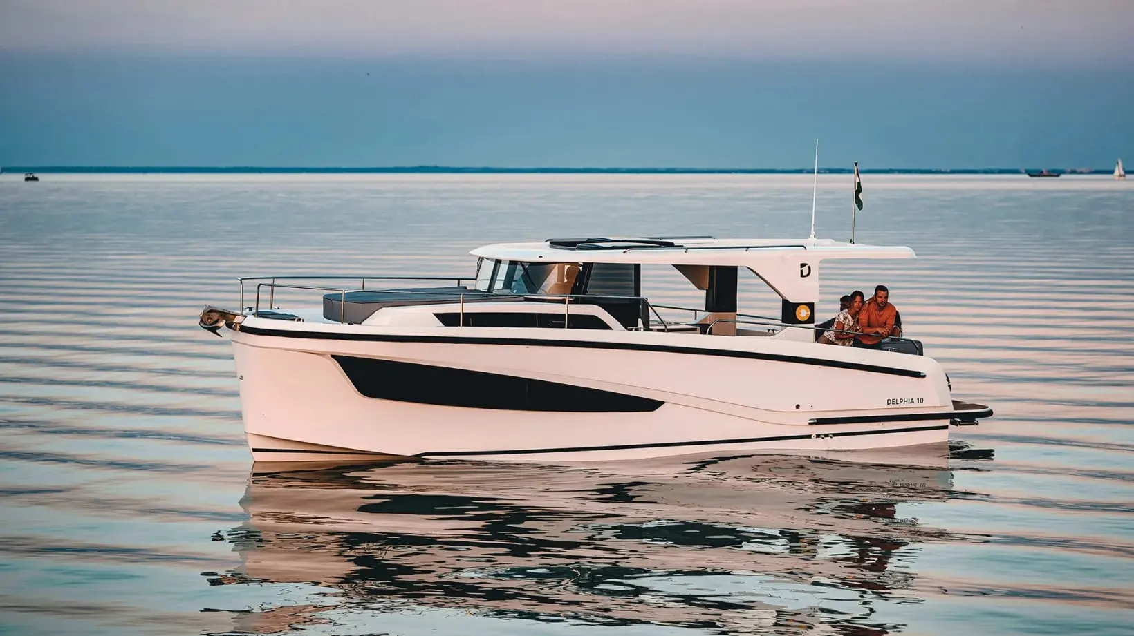 Delphia Yachts Delphia 10 LoungeTop