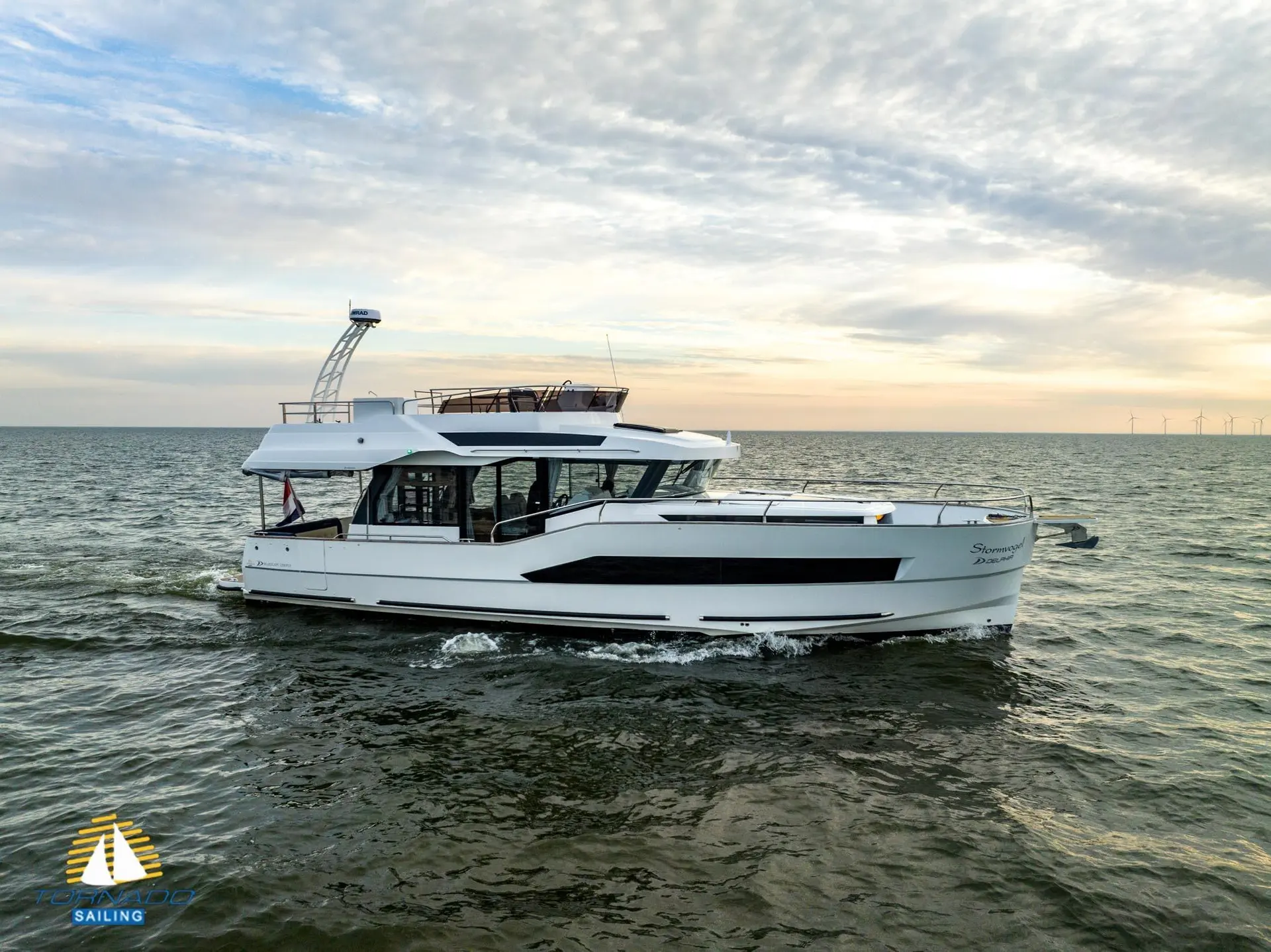 Delphia Yachts Delphia 12 Flylounge