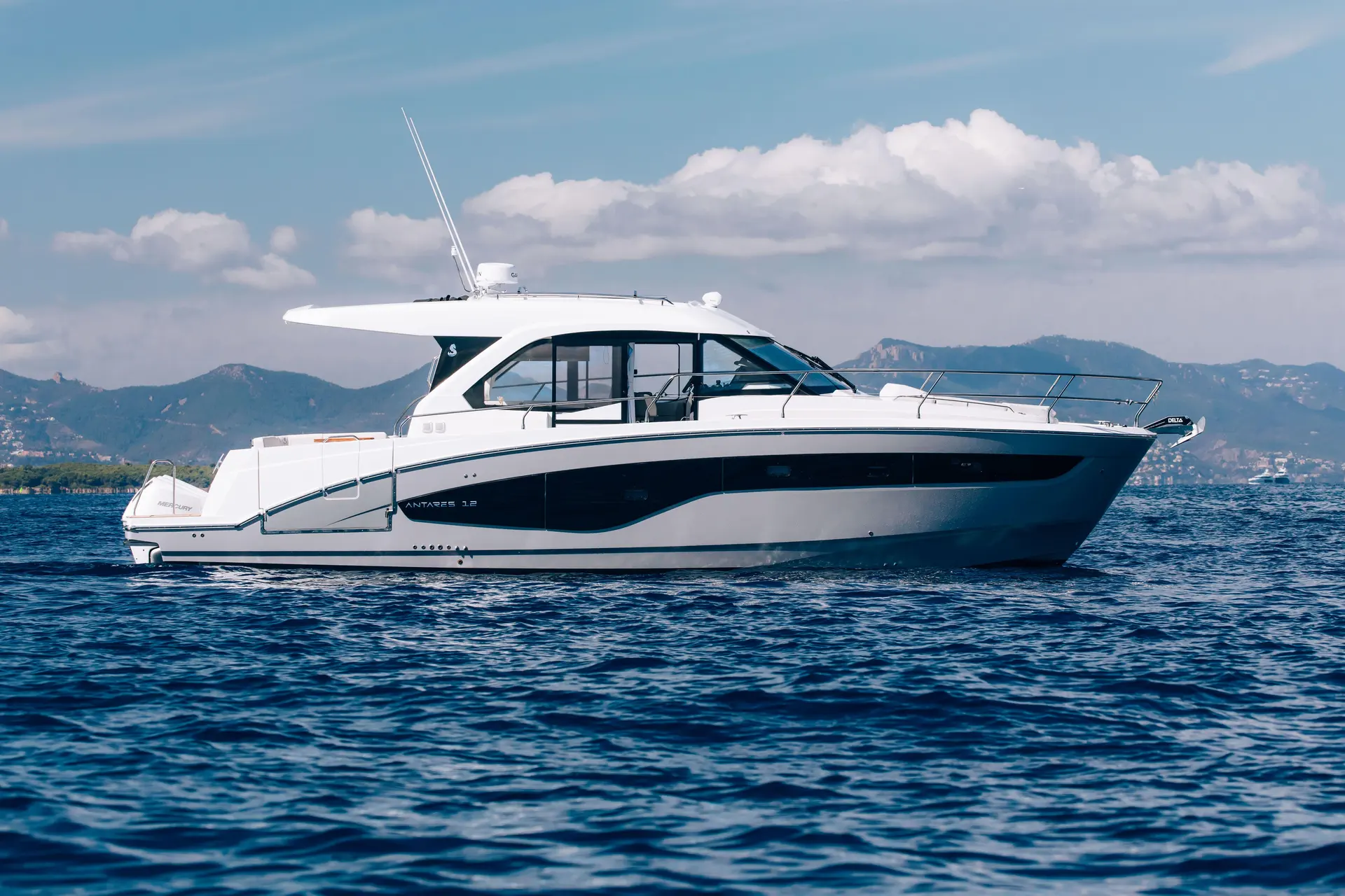 Beneteau Antares 12 Coupé