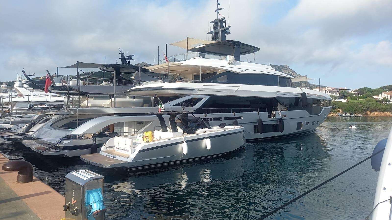 Azimut Grande Trideck