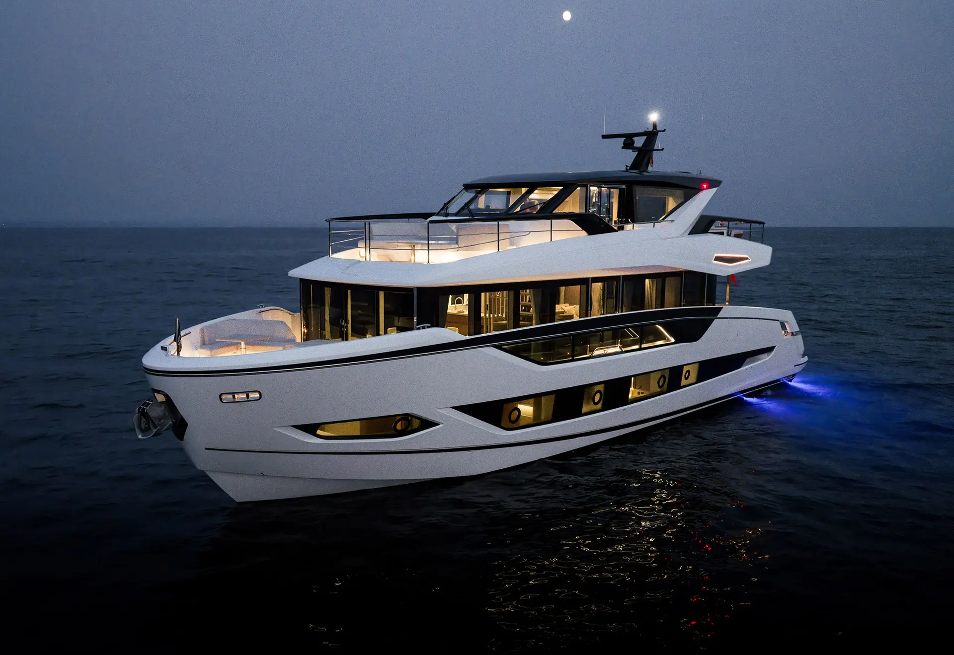 Sunseeker 82 Ocean Enclosed