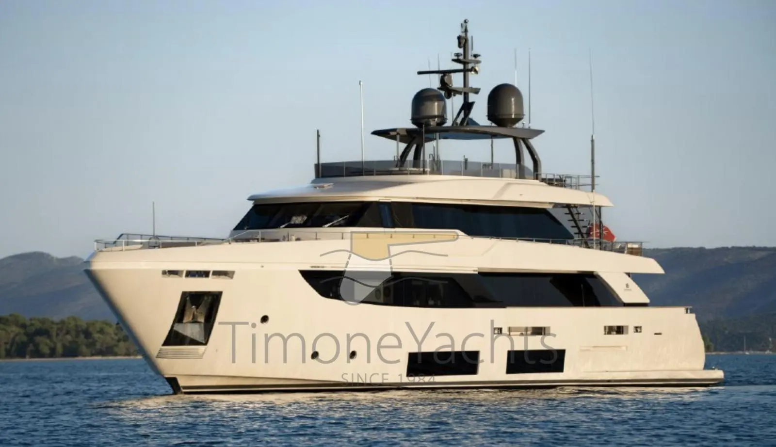 Custom Line Navetta 35