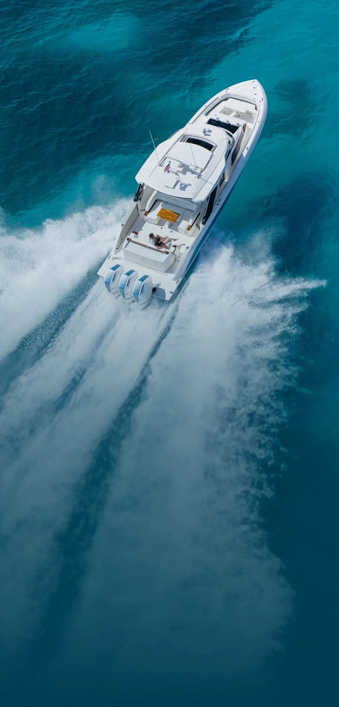 Tiara Yachts 46LS