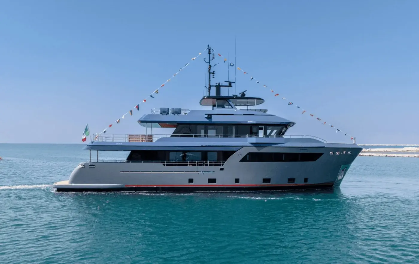 Cantiere delle Marche Darwin 102
