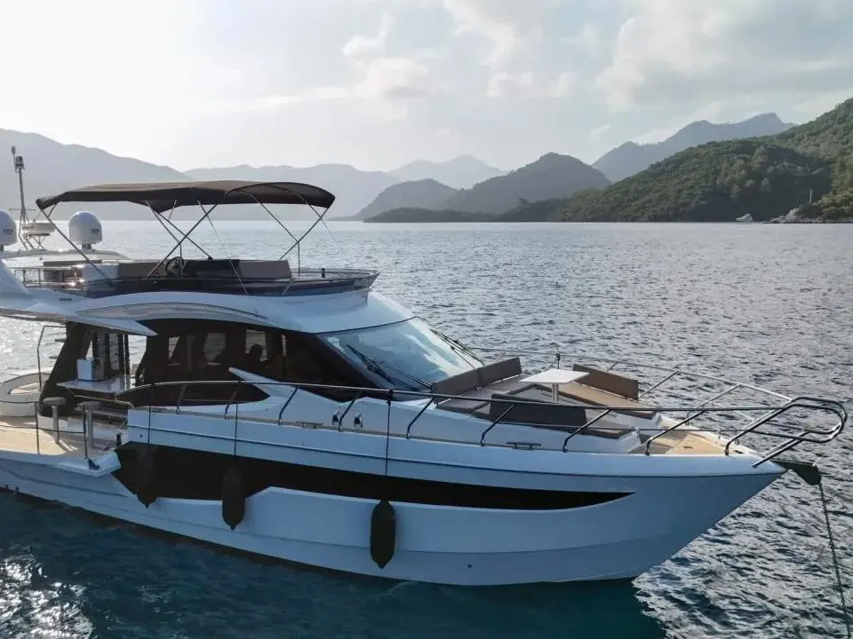 Galeon 500 Fly