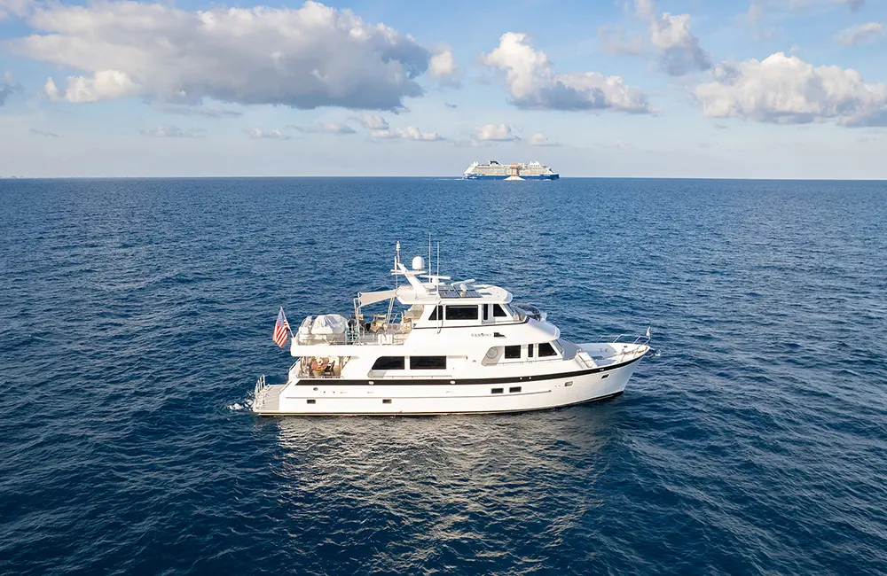 Outer Reef Yachts 740 Deluxbridge Motoryacht