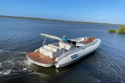 Novurania Launch Series 750