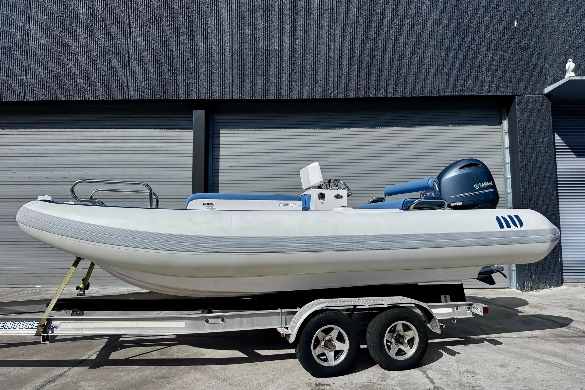 Novurania Deluxe Series 550
