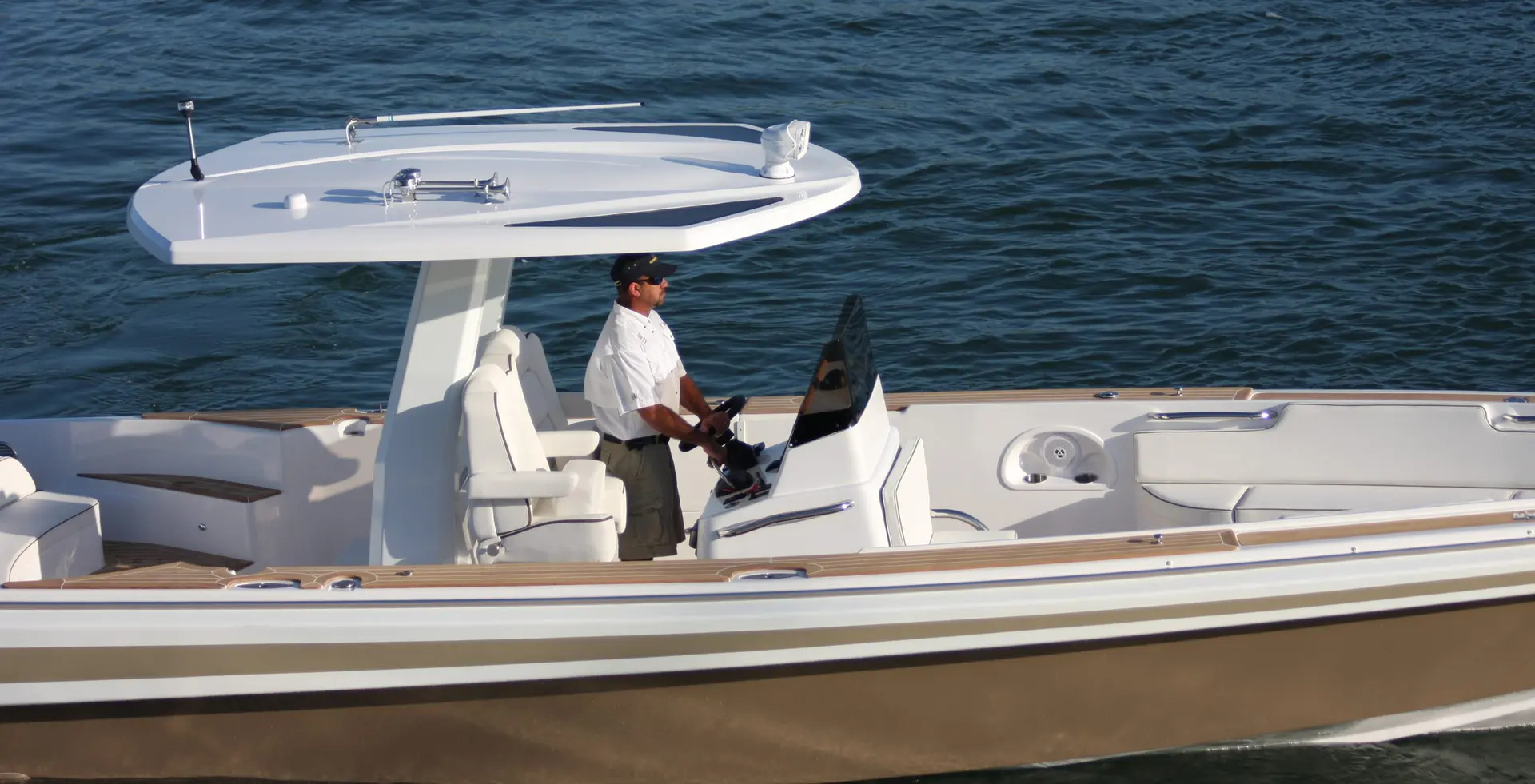 Novurania Chase Series 38