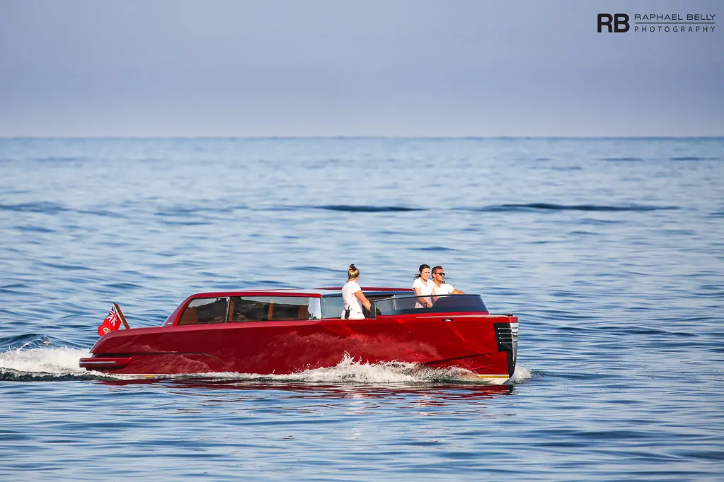 Tenderworks 10M Limousine Tender