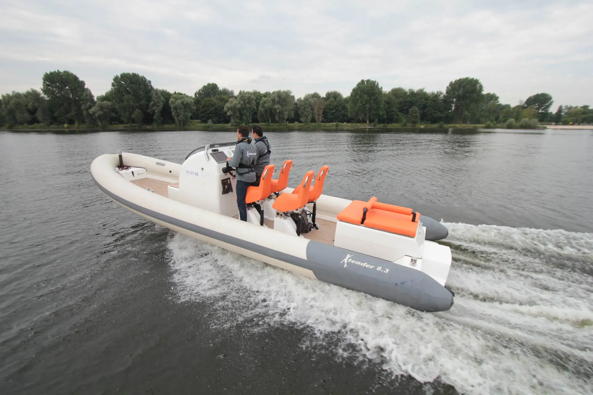 Xtenders 8.3M Fast Tender