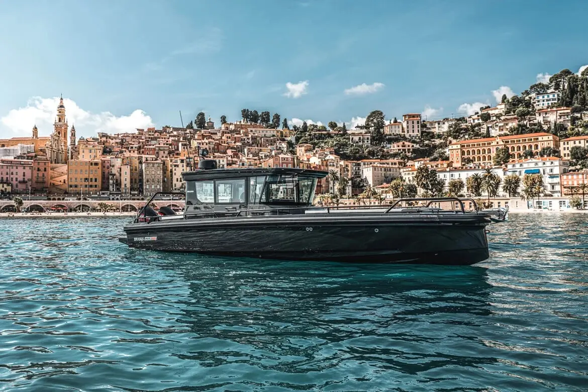 Brabus Marine Shadow 500