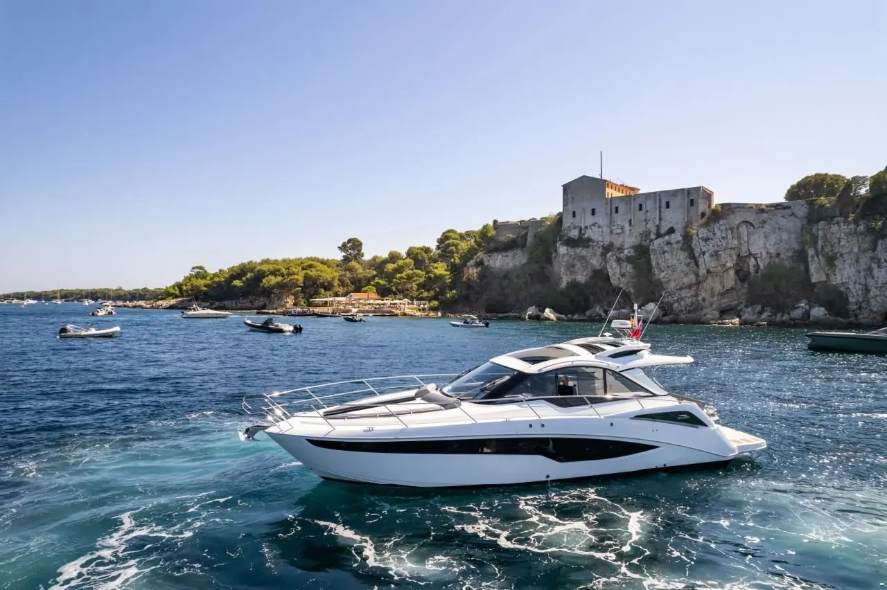 Galeon 405 HTS
