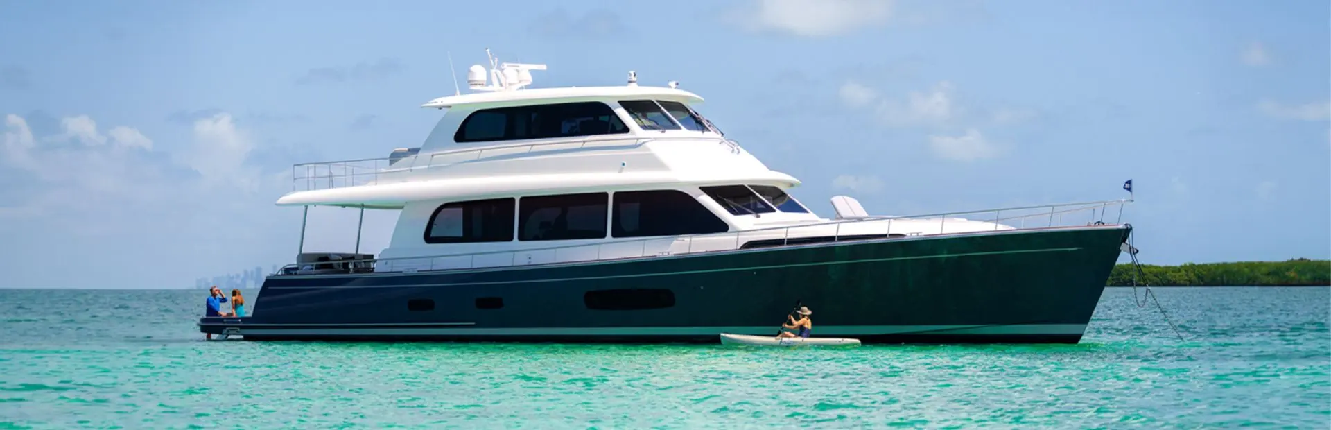 Grand Banks GB85 Skylounge