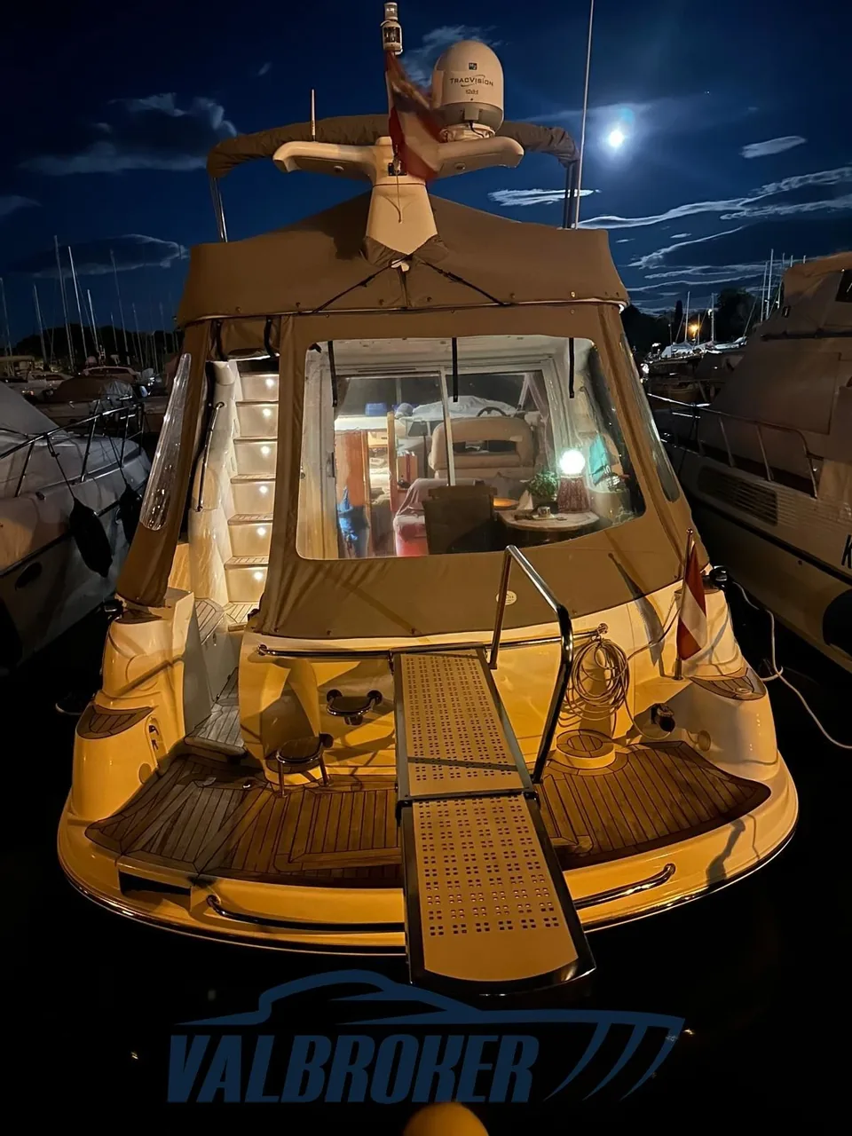 Flybridge der Sealine F 37, Konfiguration des 2004er Angebots
