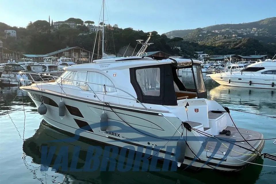Marex 360 Cabriolet Cruiser, Inseratsfoto 2 eines einzelnen Bootes
