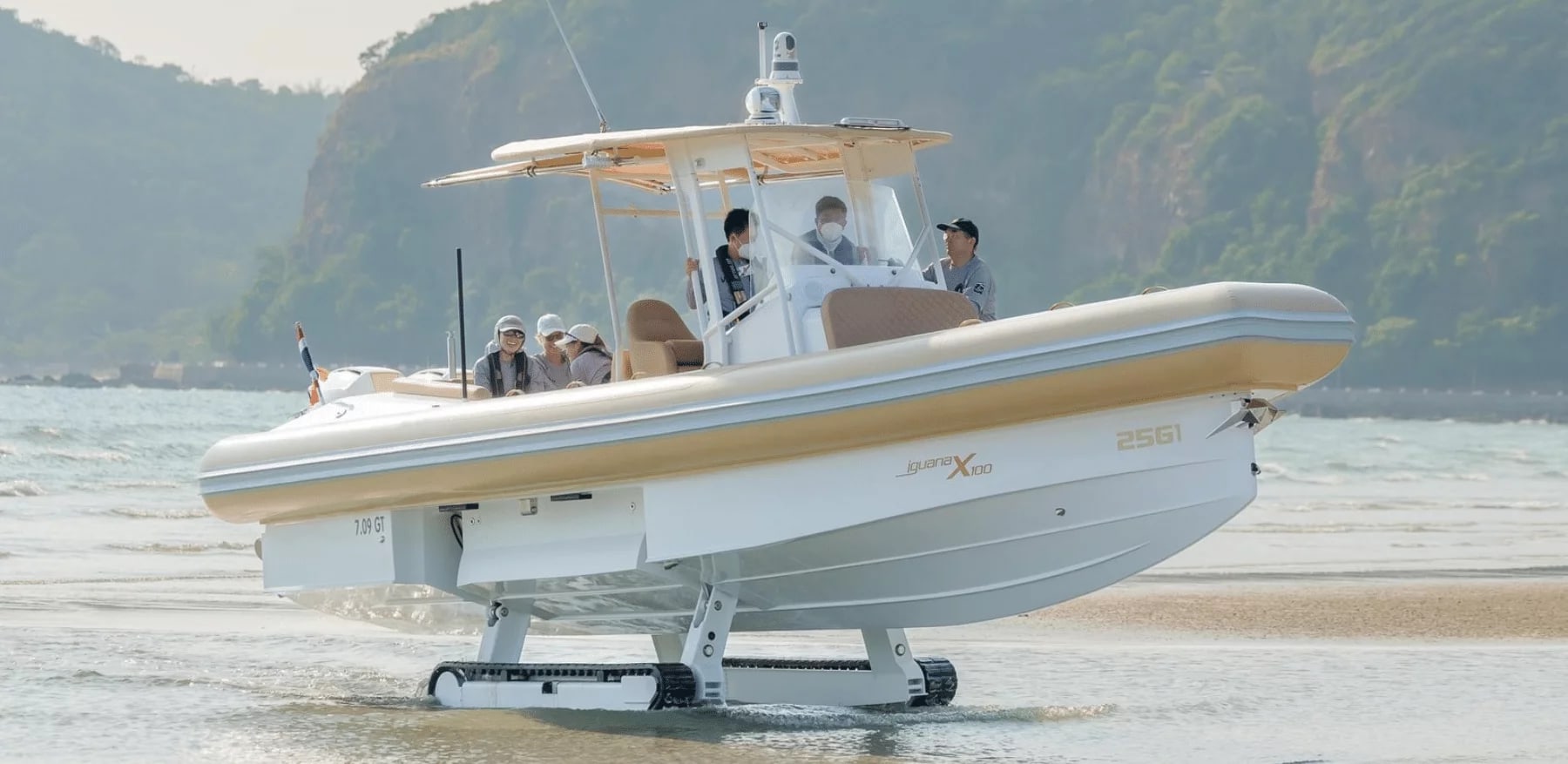 Iguana Yachts X100