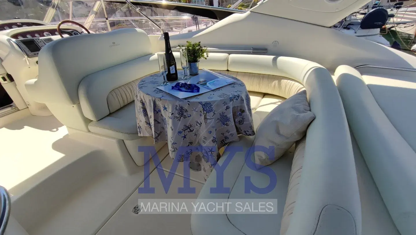 Cranchi Endurance 39, aménagement à bord dans l’annonce Marina Yacht Sales