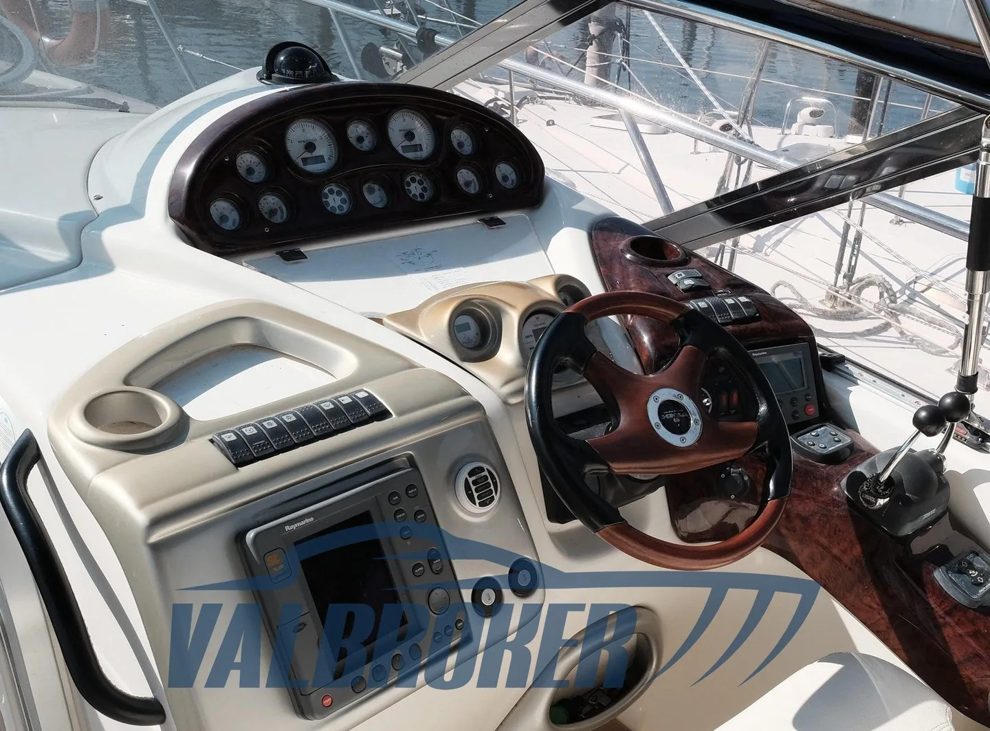 Cranchi Endurance 41 de l’offre lUba9byRtLRSEHyCYb10, photographie d’annonce 9