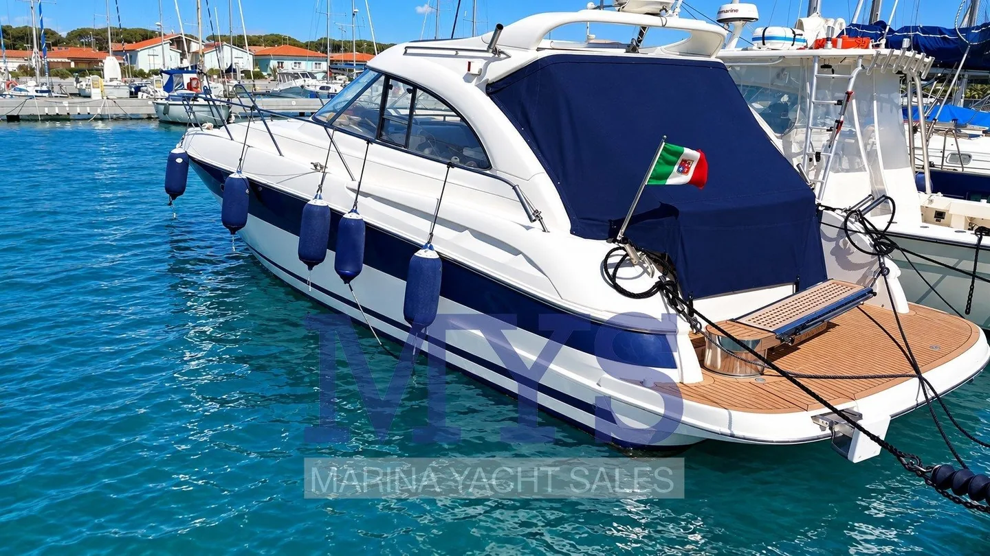 Pont du Bavaria 38 SPORT HT 2006 vu du quai