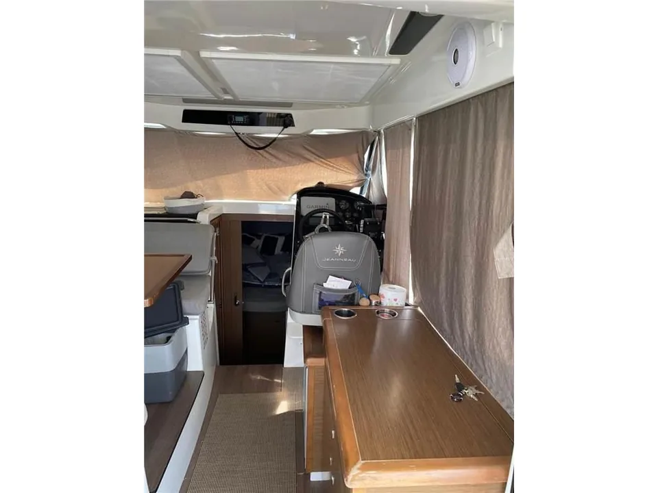 Vue extérieure d’un Jeanneau Merry Fisher 895 de 2018 dans une annonce Batoo