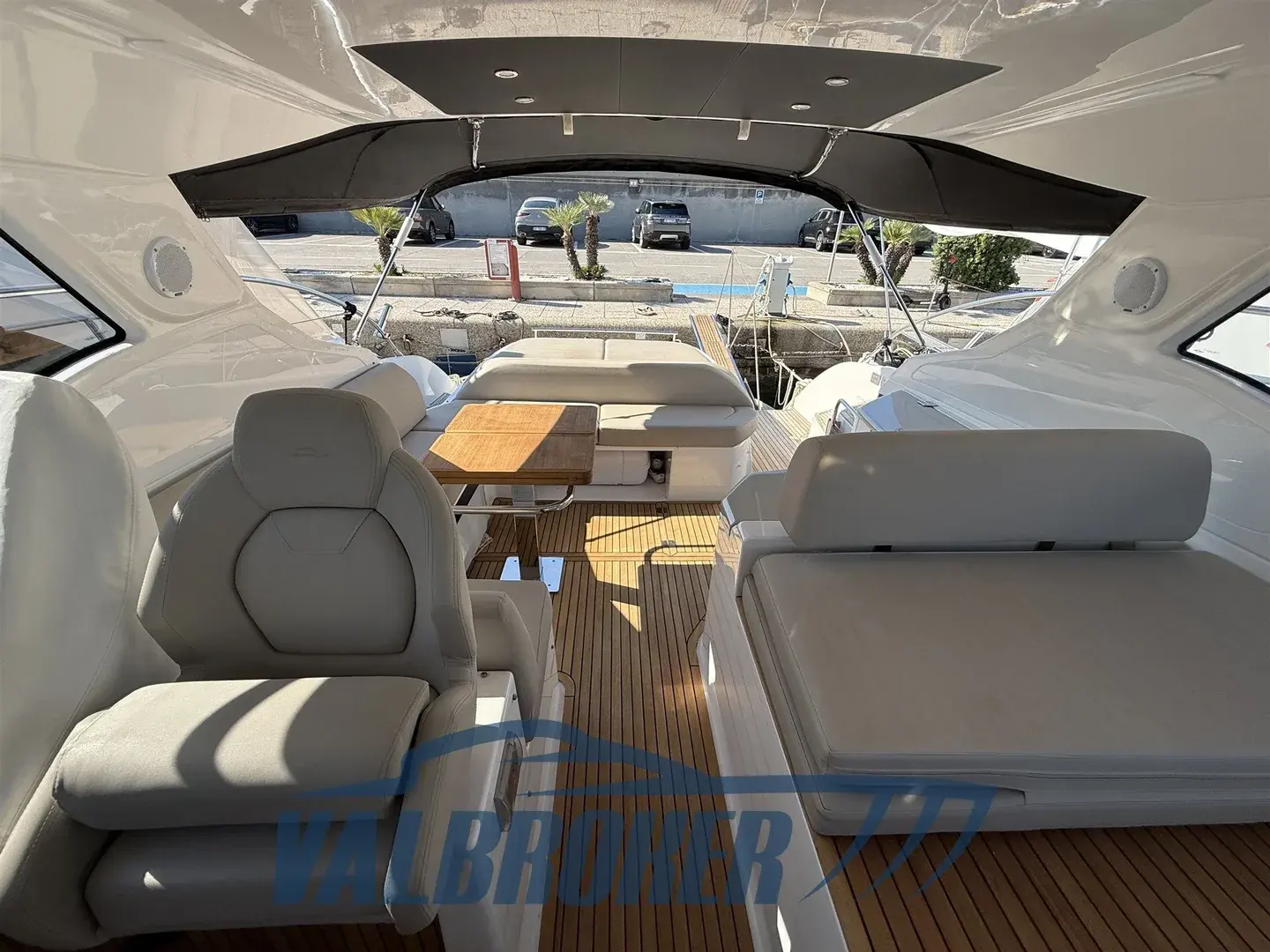 Azimut Atlantis 45, détail du bateau en annonce 10