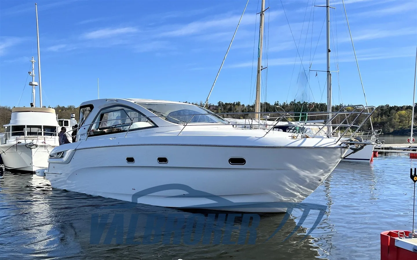 Profil extérieur du Bavaria 38 SPORT HT 2011