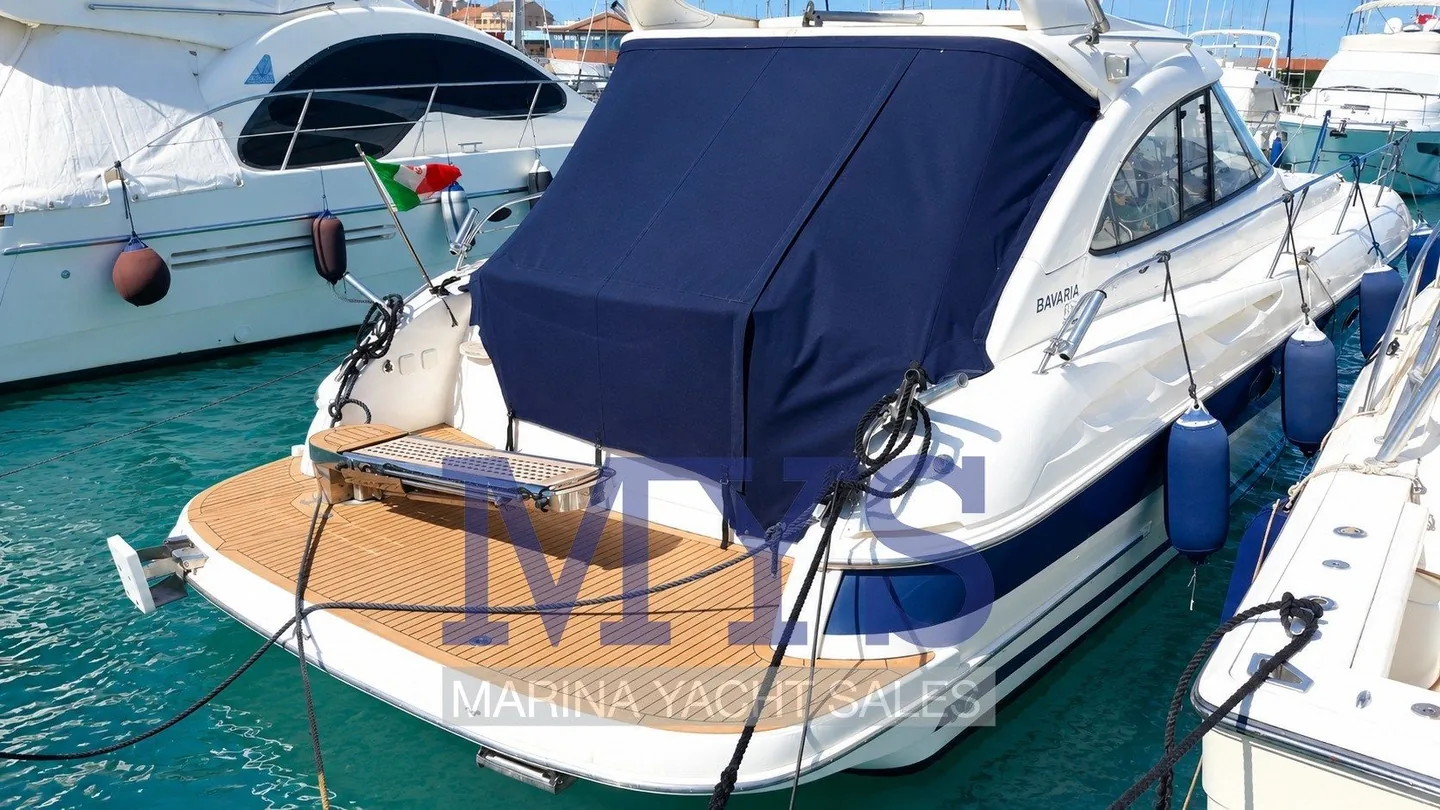 Cockpit du Bavaria 38 SPORT HT 2006