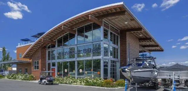 Seattle Boat Company ajoute Pursuit Boats : ce que cela change vraiment pour les acheteurs du Pacific Northwest
