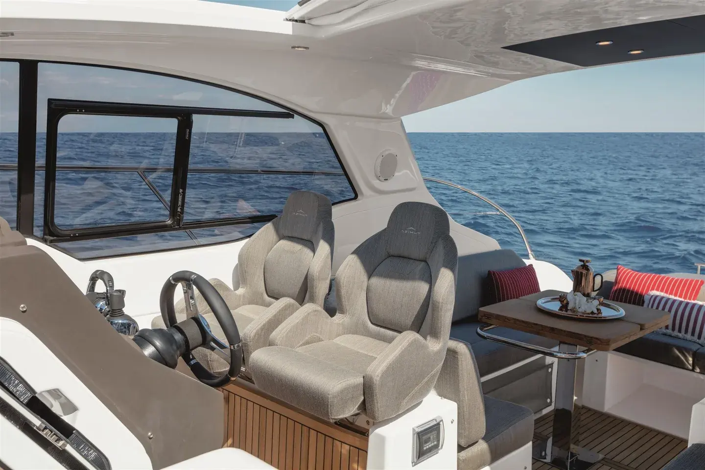 Azimut Atlantis 45, détail du bateau en annonce 5