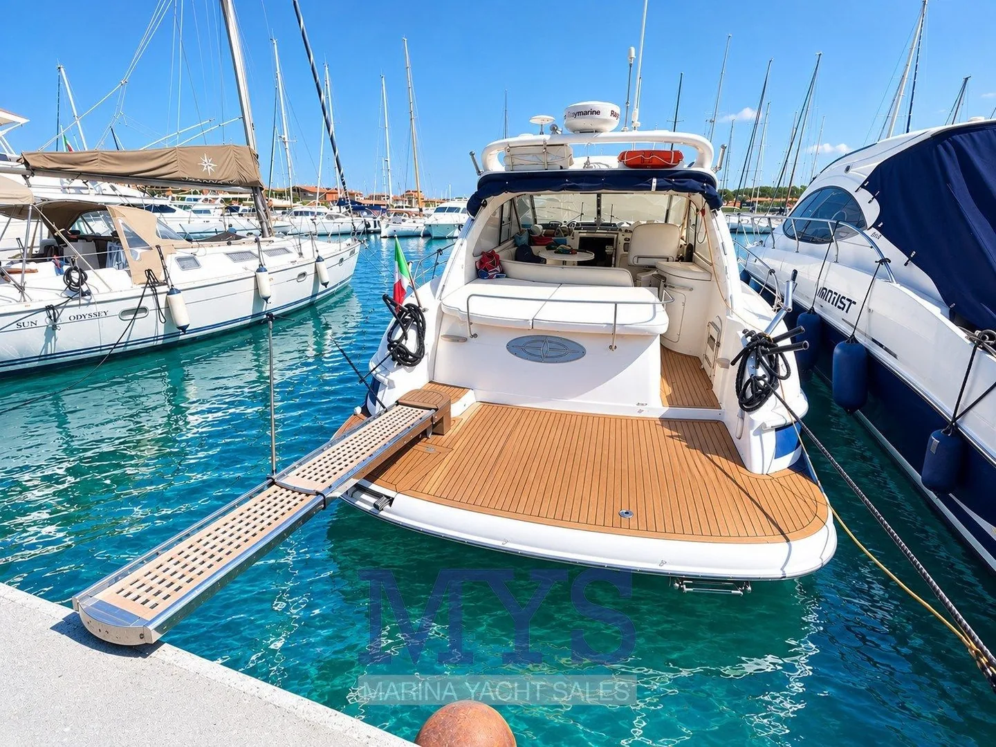 Vue trois quarts du Bavaria 38 SPORT HT 2006