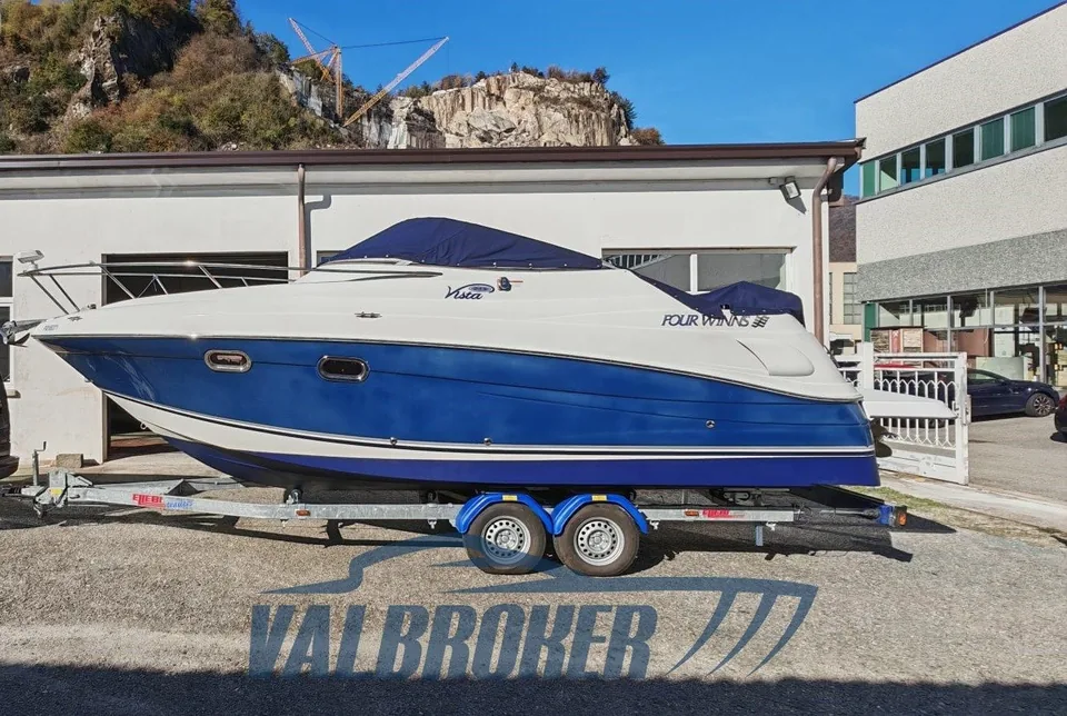 Four Winns Vista 248, photographie 9 d’une annonce actuelle