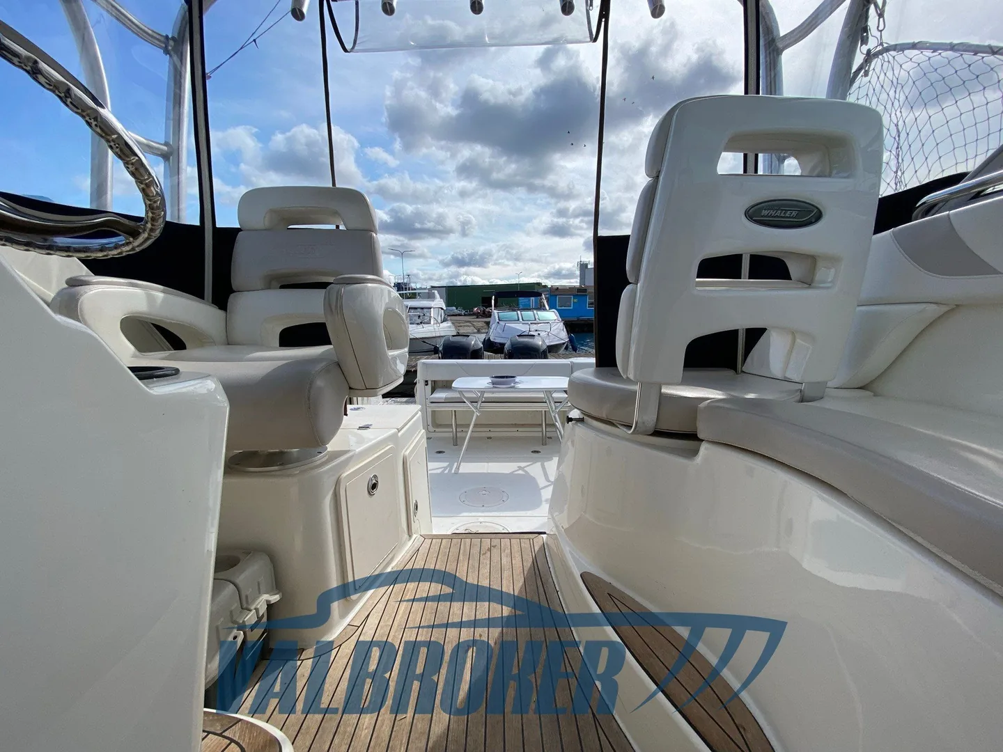 Boston Whaler 285 Conquest de 2006, vue du bateau annoncé 1