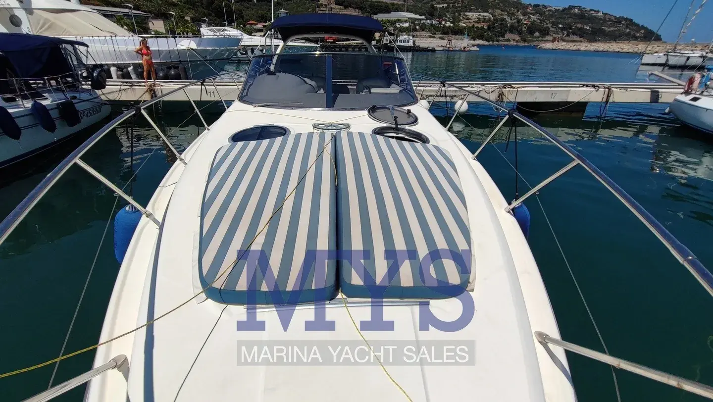 Cranchi Endurance 39, cabinet de toilette dans l’annonce Marina Yacht Sales