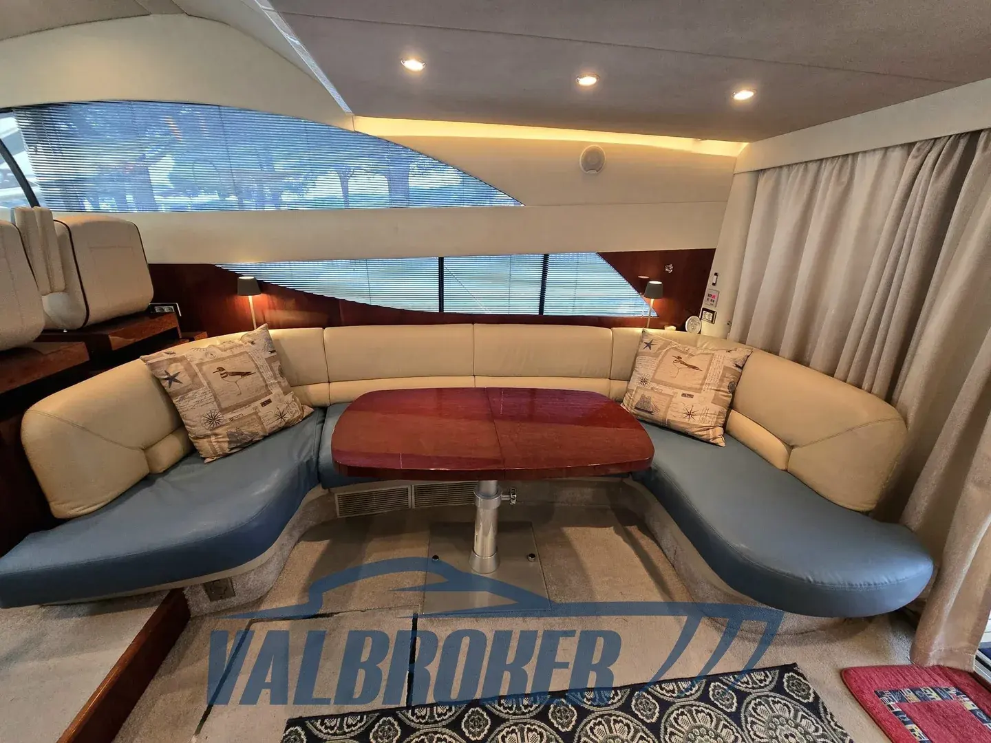 Fairline Phantom 50, photographie extérieure 9 d'un bateau présenté dans une annonce actuelle