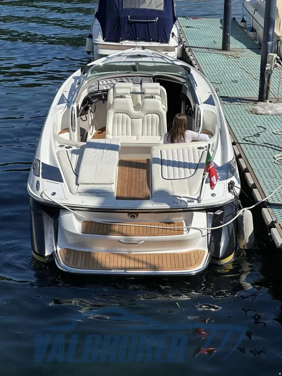 Cobalt 343, détail du bateau d'annonce Batoo 6