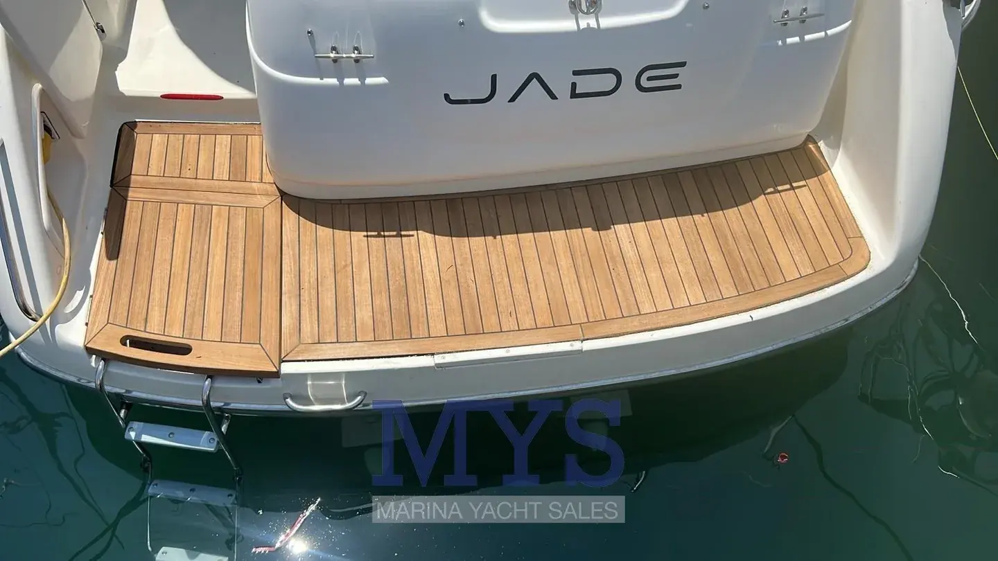 Cranchi Endurance 39, espaces extérieurs dans l’annonce Marina Yacht Sales